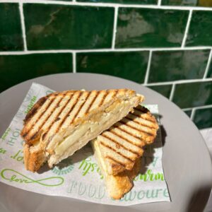 Luxe tosti Brie Walnoot